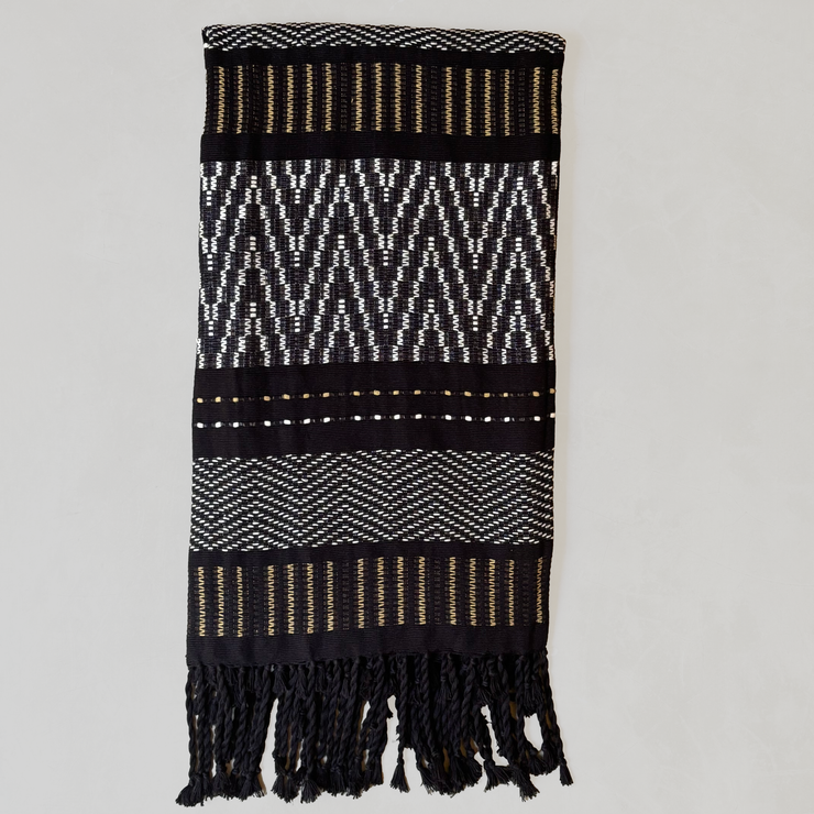 Handwoven Kalu Hunnasgiri Throw